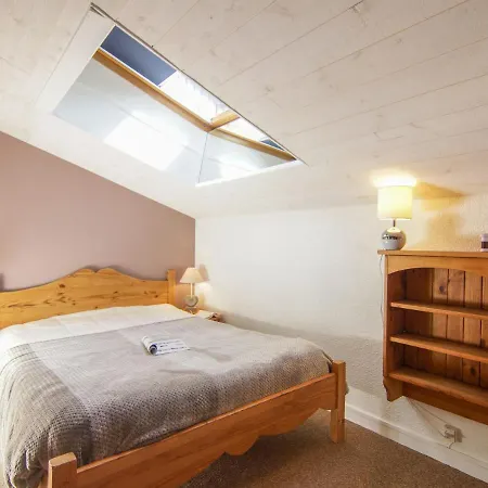 Appartement Le Chailloud-2 By Interhome